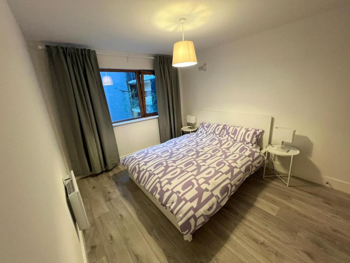 Secluded And Spacious Apartment Dublin Exteriör bild